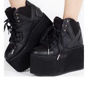 YRU Qozmo 2 black Platform shoes